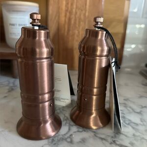 Hearth & Hand with Magnolia Copper Finish Salt and Pepper Crank GrinderSet NEW